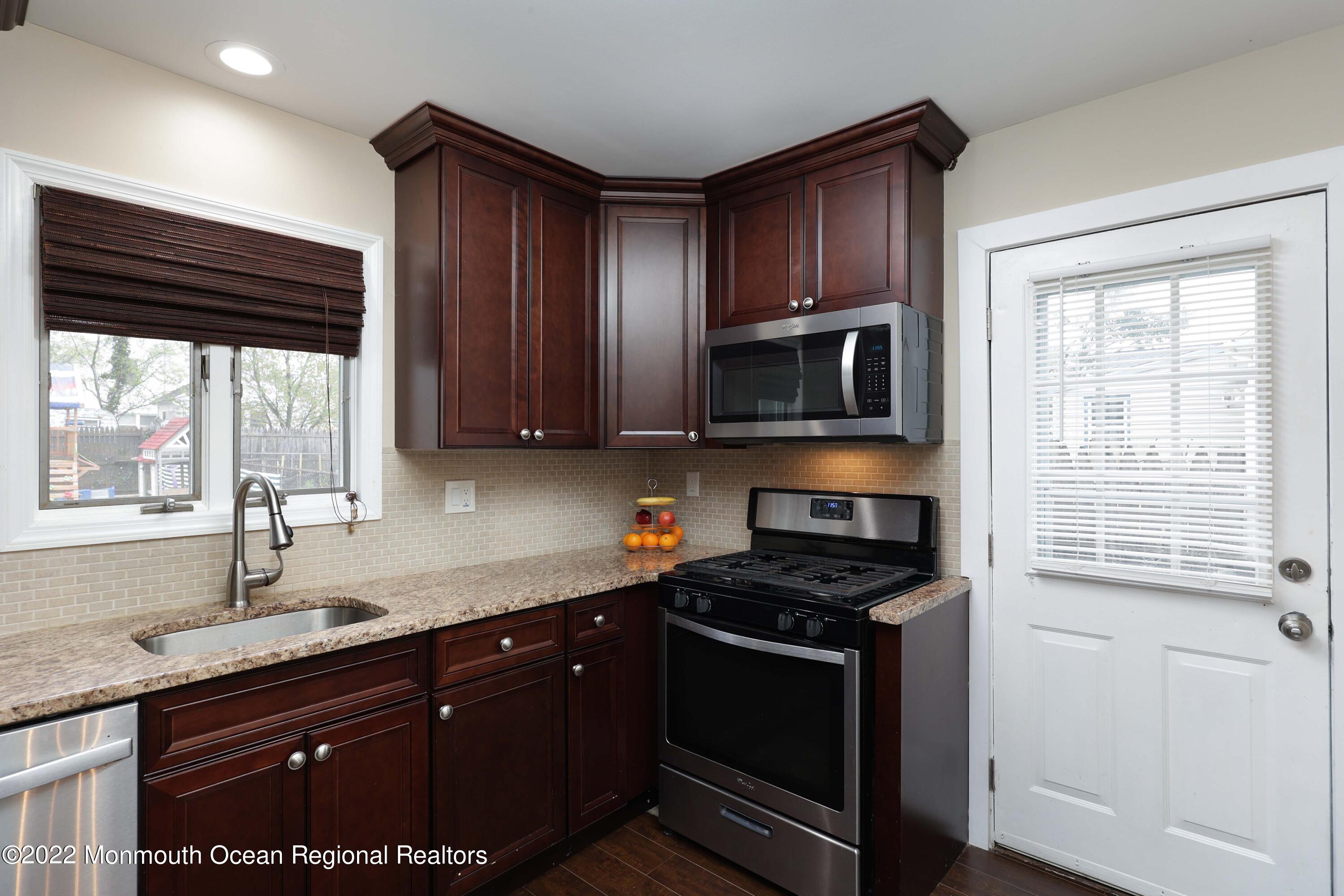 13 Therese Avenue, Keyport, New Jersey image 5
