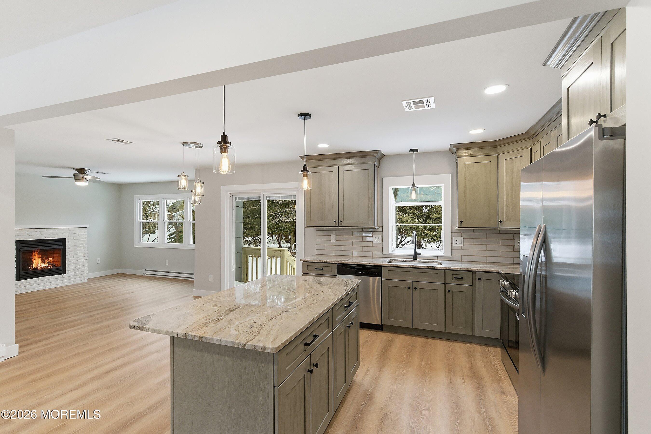 10 Woodbury Court