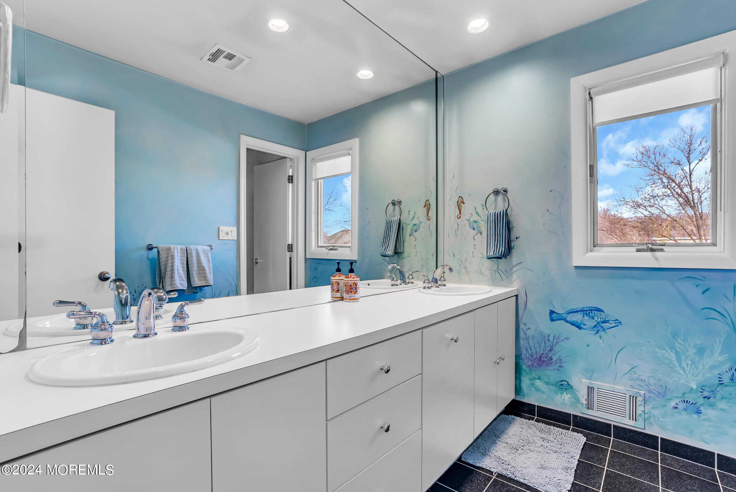 4 Windsor Drive, West Long Branch, New Jersey image 23
