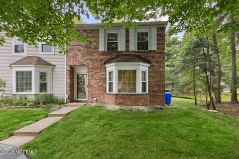 Condo For Sale - 11 Excalibur Court<br/> Old Bridge, NJ 08857