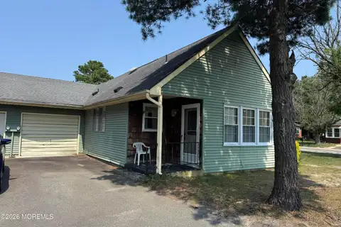 MLS: 22625094