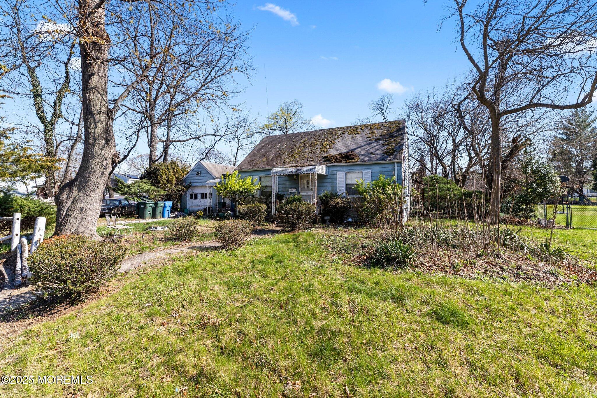18 Pica Place, Tinton Falls, New Jersey image 2