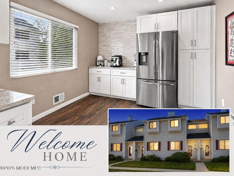 Condo For Sale - 565 Clubhouse Drive<br/> Middletown, NJ 07748