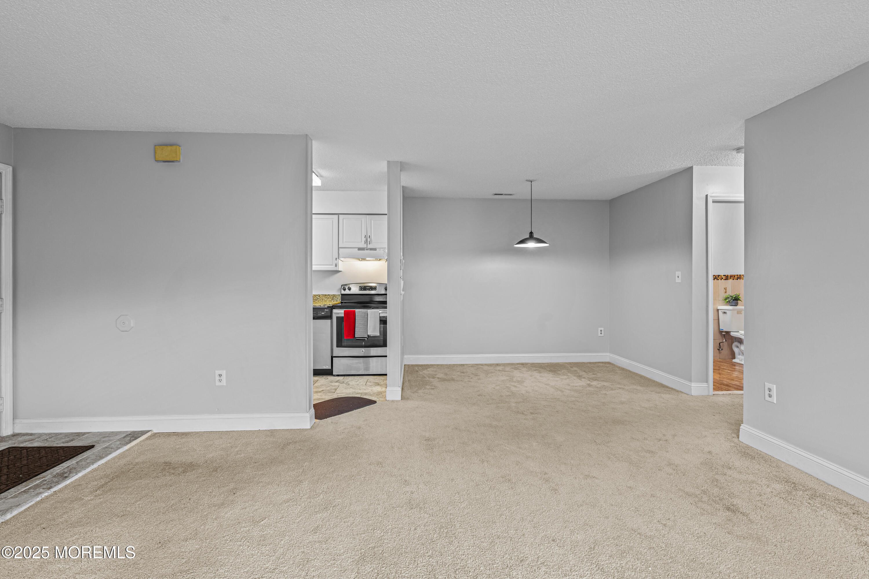 8113 Tamarron Drive #8113, Plainsboro, New Jersey image 10