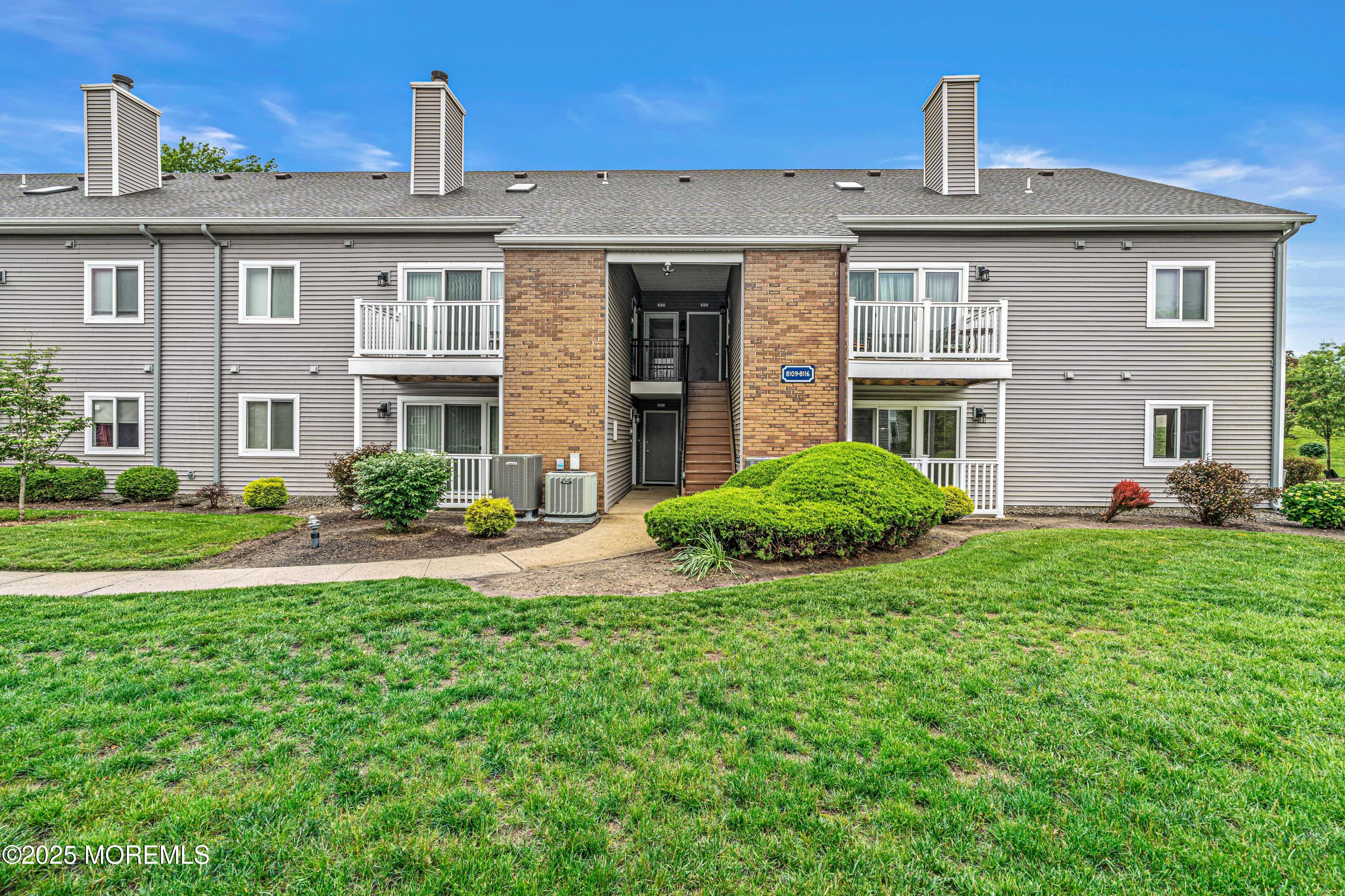 8113 Tamarron Drive #8113, Plainsboro, New Jersey image 2