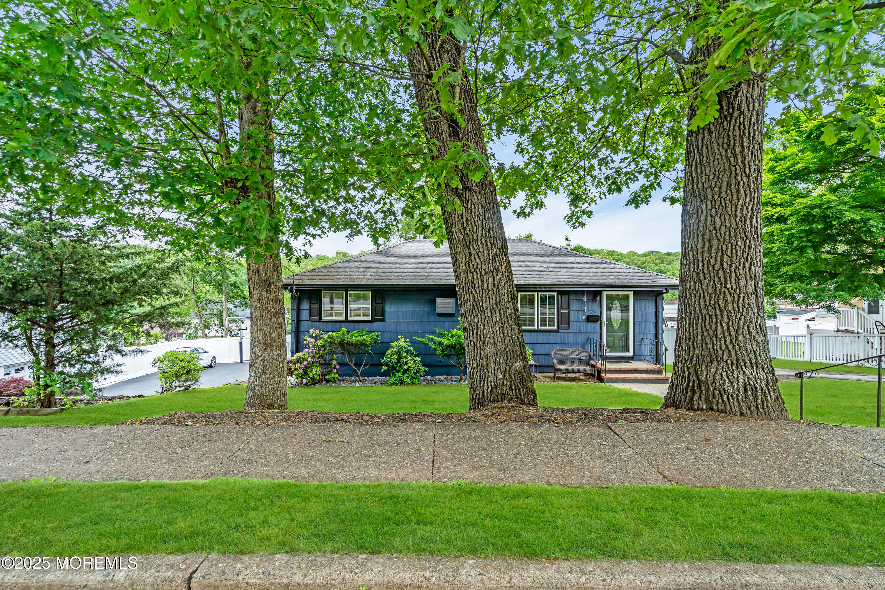 47 Knolls Road, Bloomingdale, New Jersey image 2