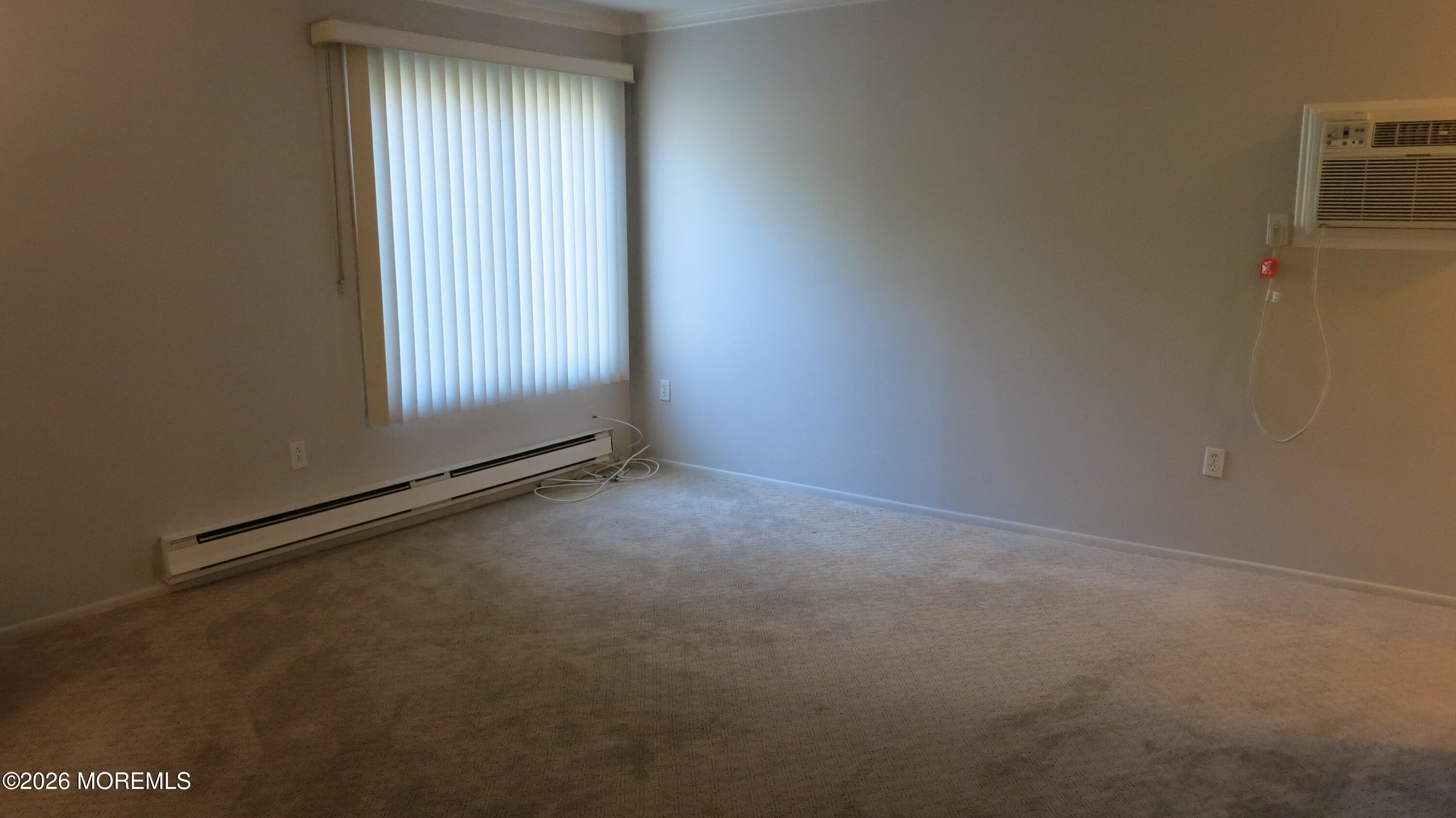 24 E Meadow Green Circle