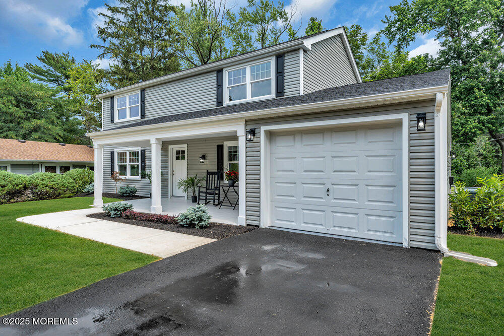 8 Imperia Place