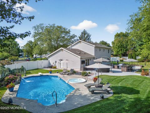 16 Clearbrook Court Matawan NJ 07747