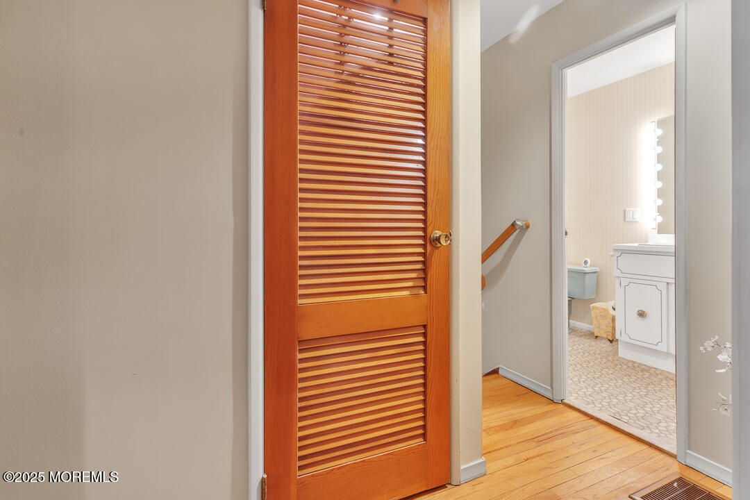 99 N Lakeshore Drive, Manahawkin, New Jersey image 31