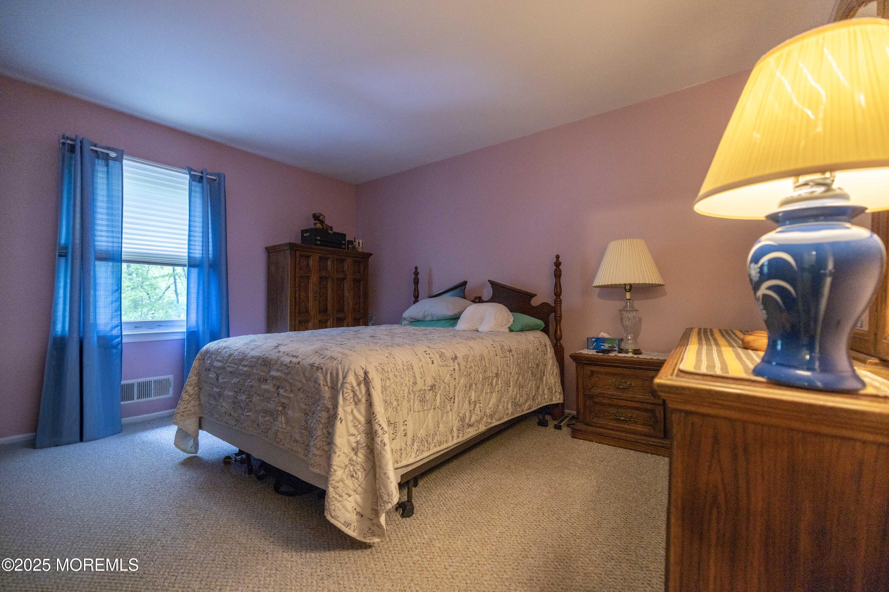 17 Angela Cir, Hazlet, New Jersey image 15