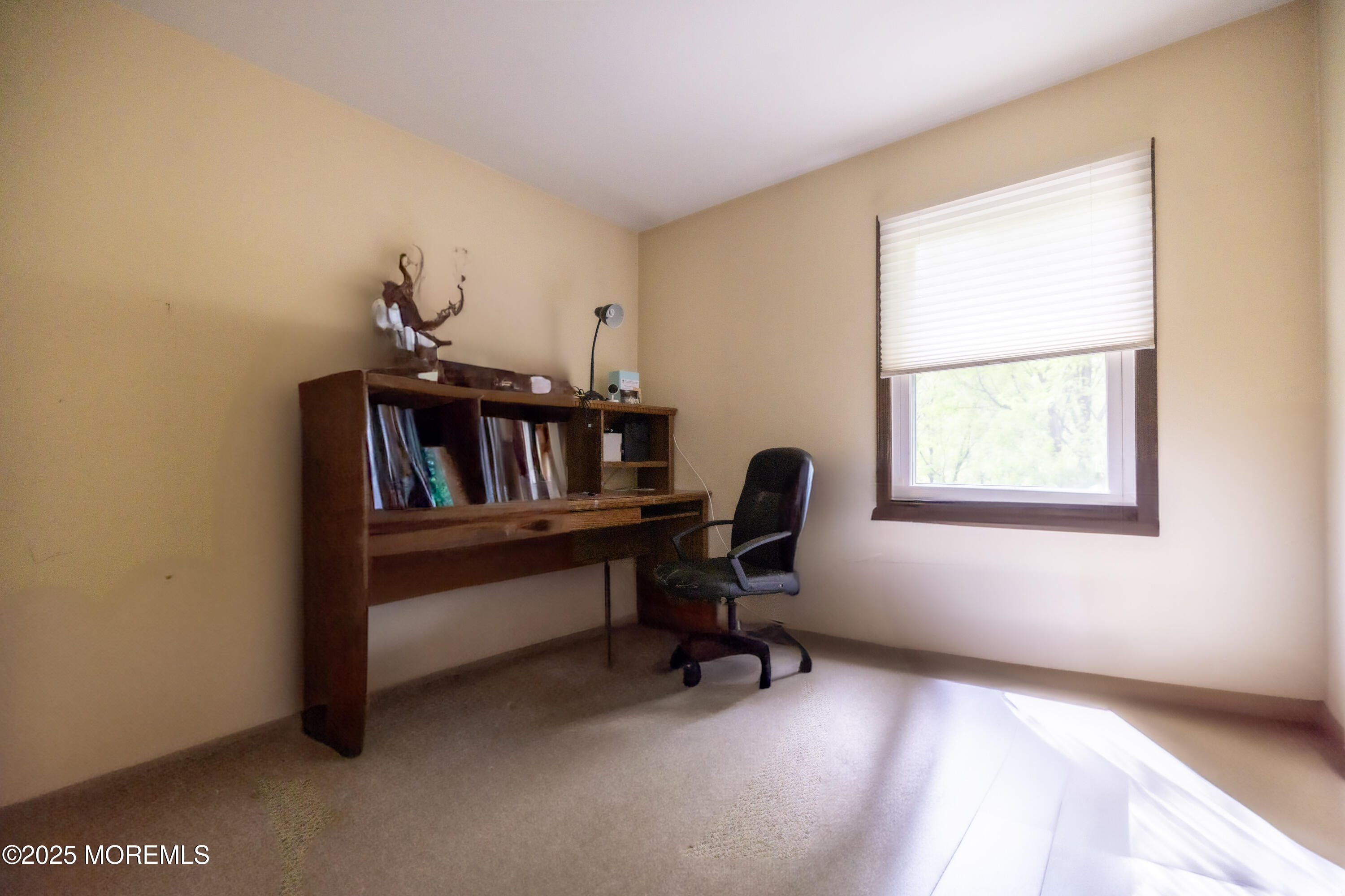17 Angela Cir, Hazlet, New Jersey image 16