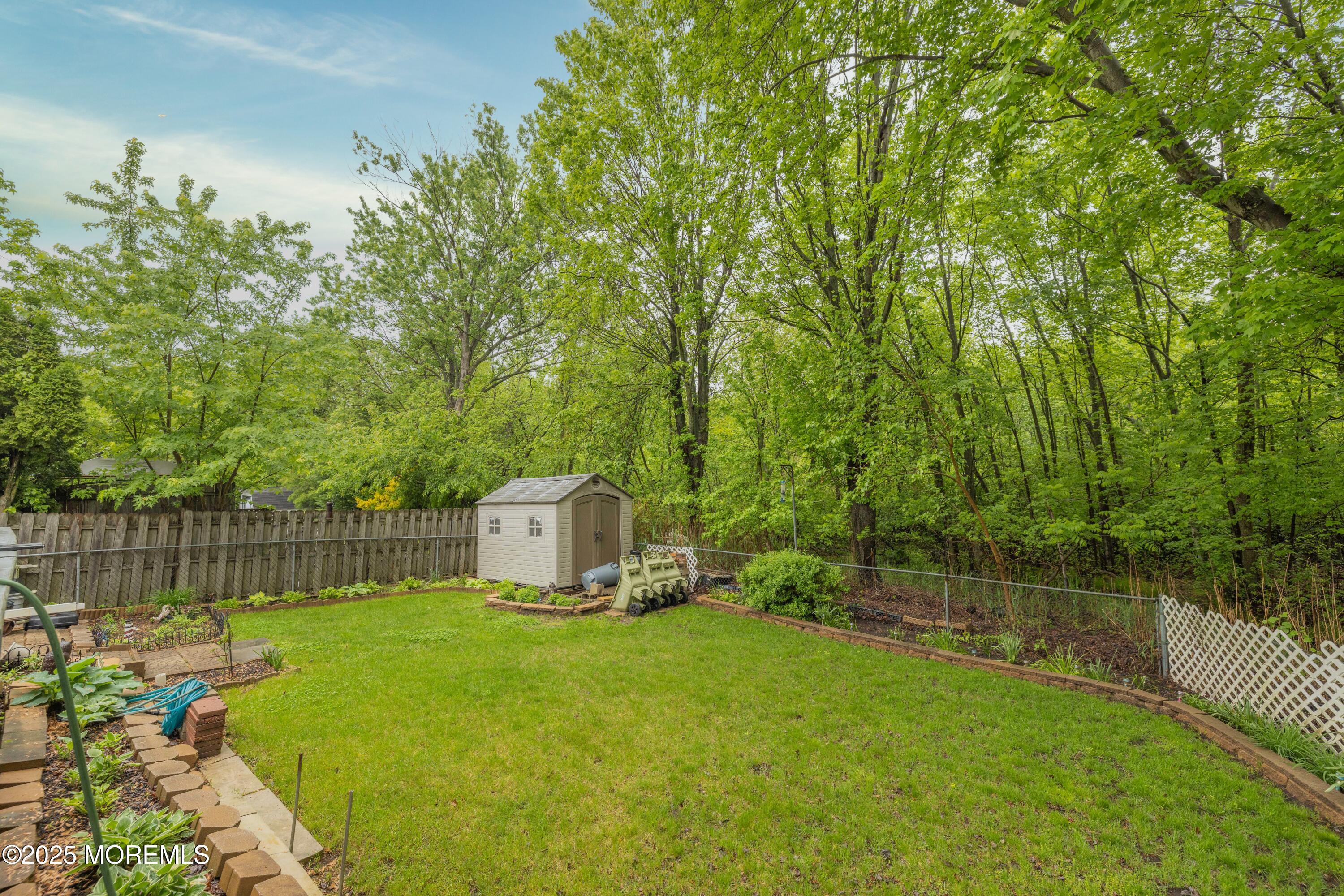 17 Angela Cir, Hazlet, New Jersey image 17