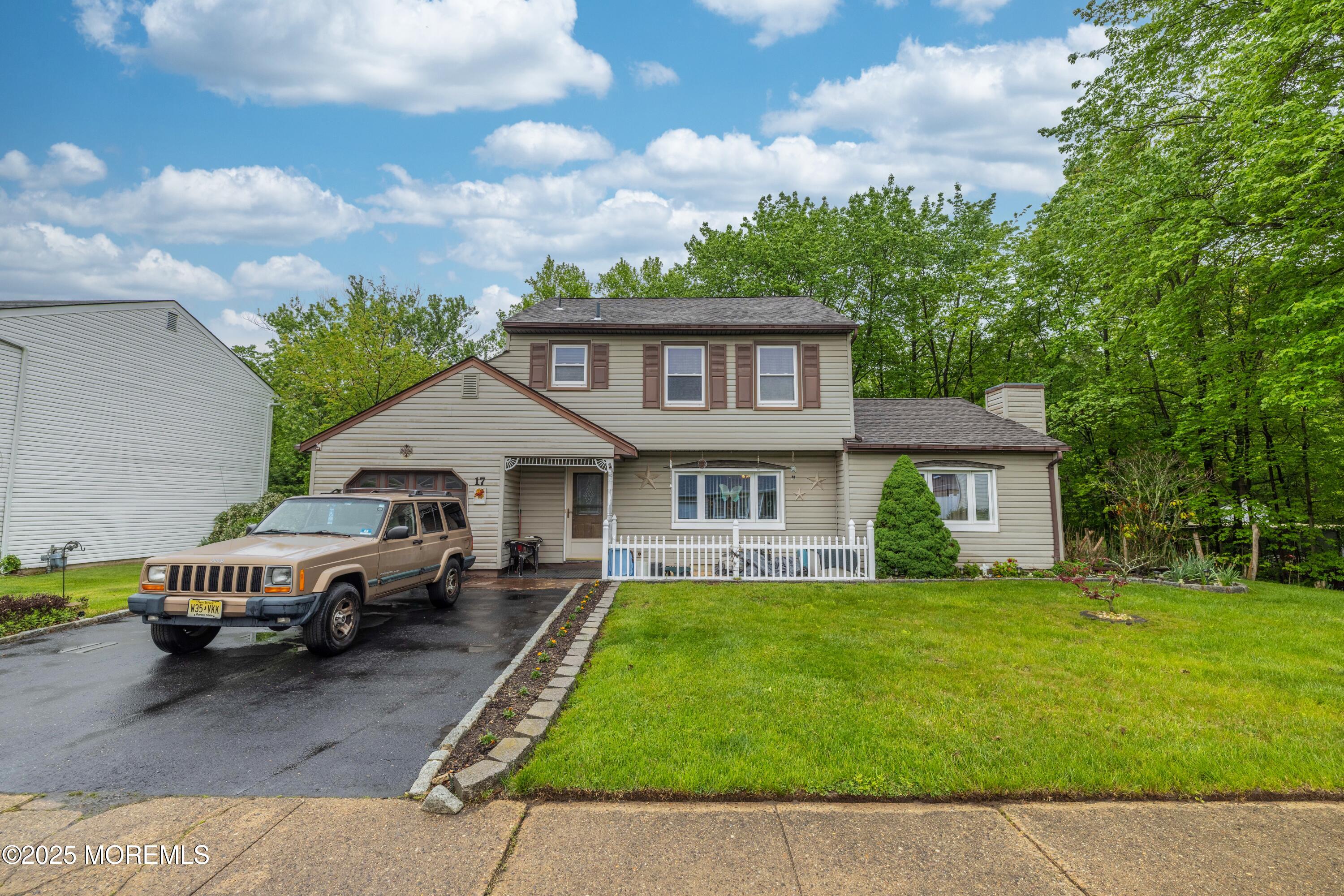 17 Angela Cir, Hazlet, New Jersey image 1