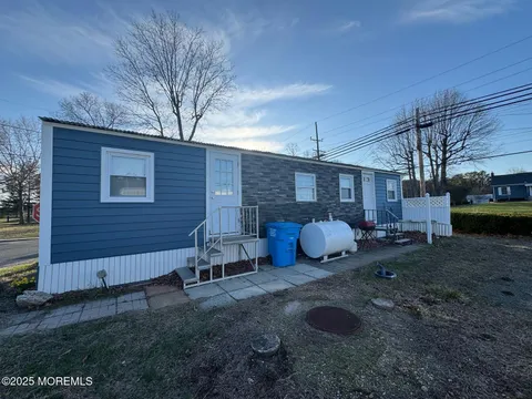 MLS: 22508964