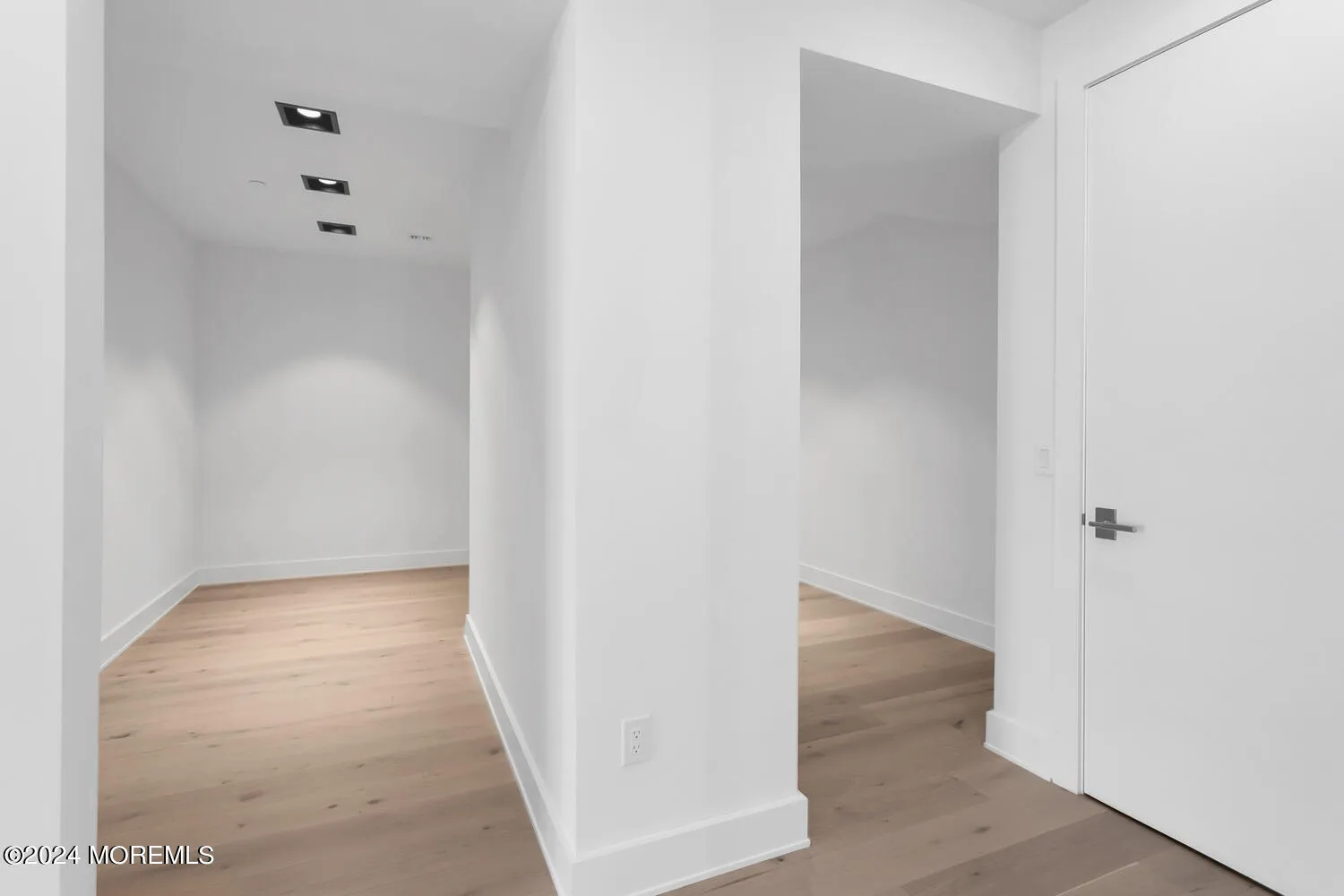 Red Bank, New Jersey 07701, United States, 2 Bedrooms Bedrooms, ,3 BathroomsBathrooms,Residential,Active,42136