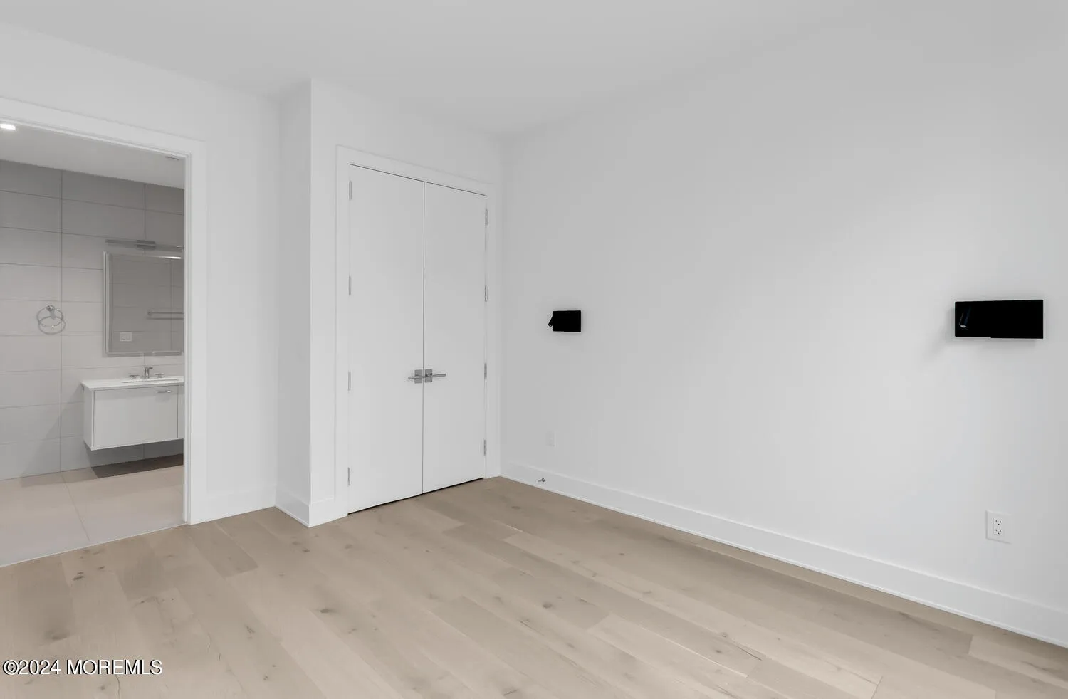 Red Bank, New Jersey 07701, United States, 2 Bedrooms Bedrooms, ,3 BathroomsBathrooms,Residential,Active,42136