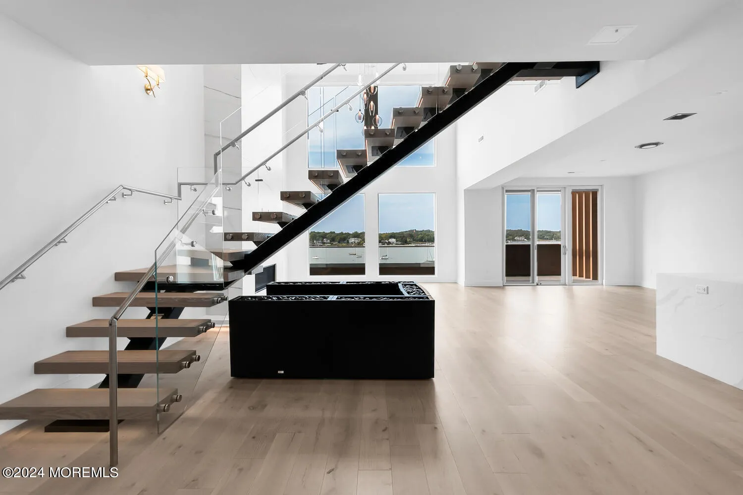 Red Bank, New Jersey 07701, United States, 2 Bedrooms Bedrooms, ,3 BathroomsBathrooms,Residential,Active,42136