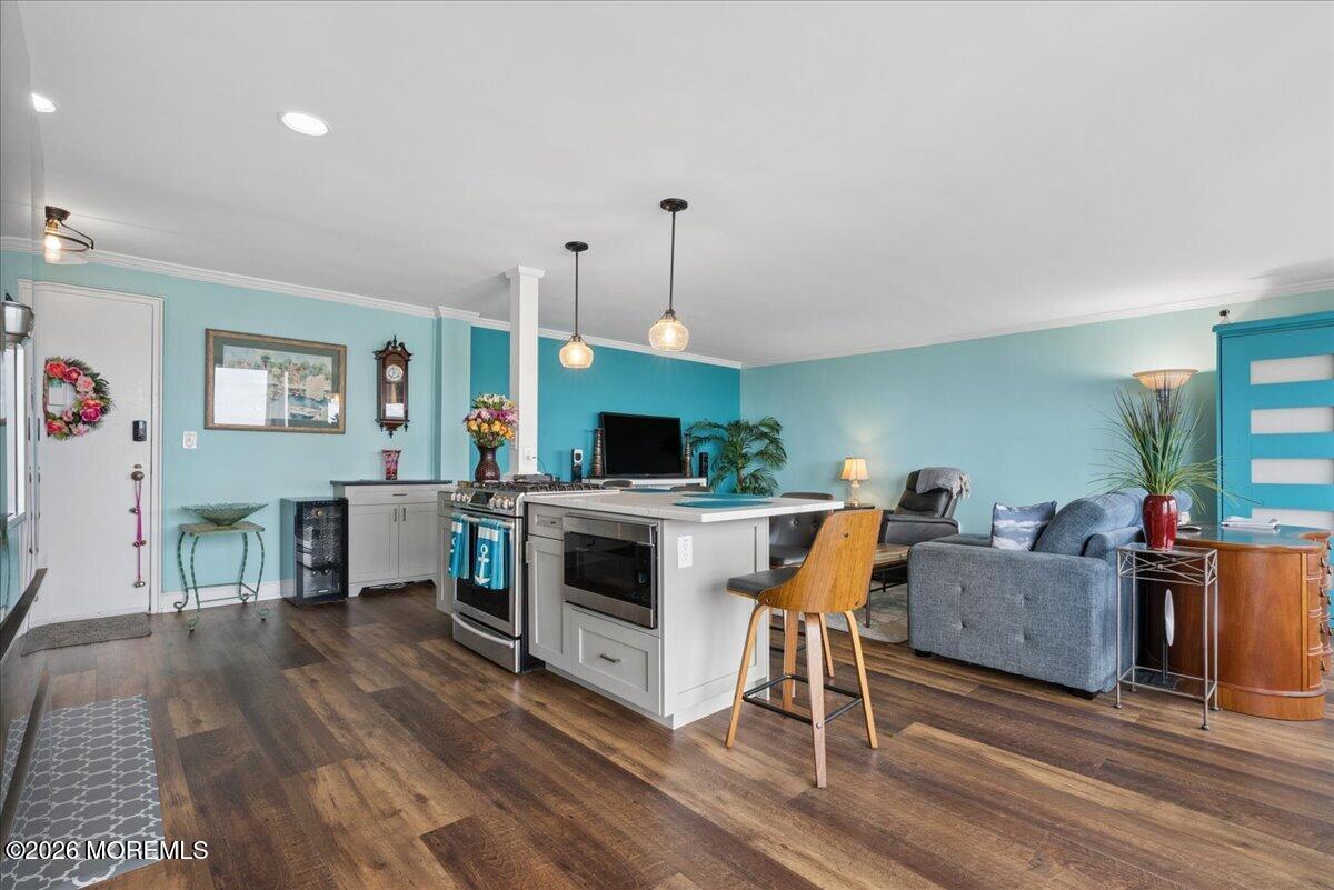1615 Park Avenue 6F