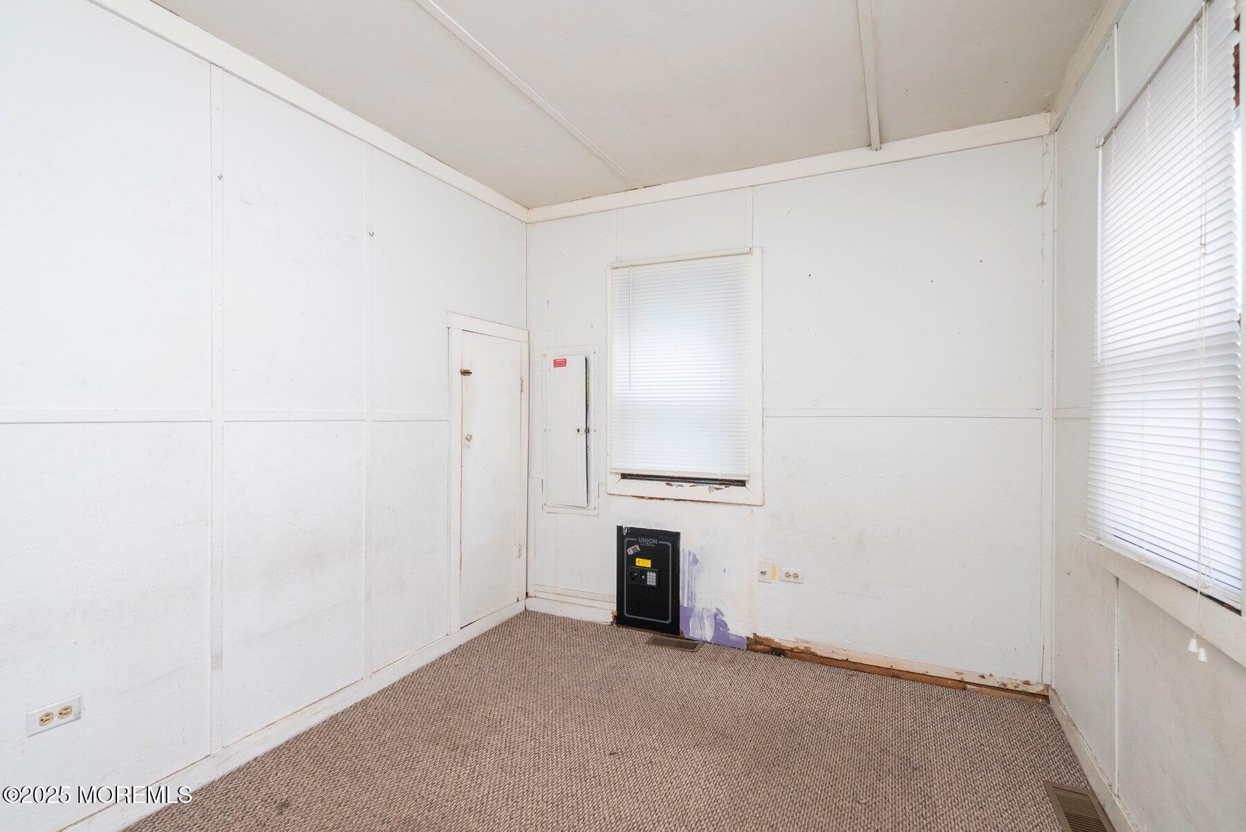 330 Morris Boulevard, Toms River, New Jersey image 13