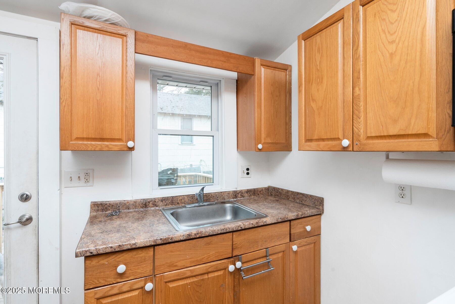 330 Morris Boulevard, Toms River, New Jersey image 11