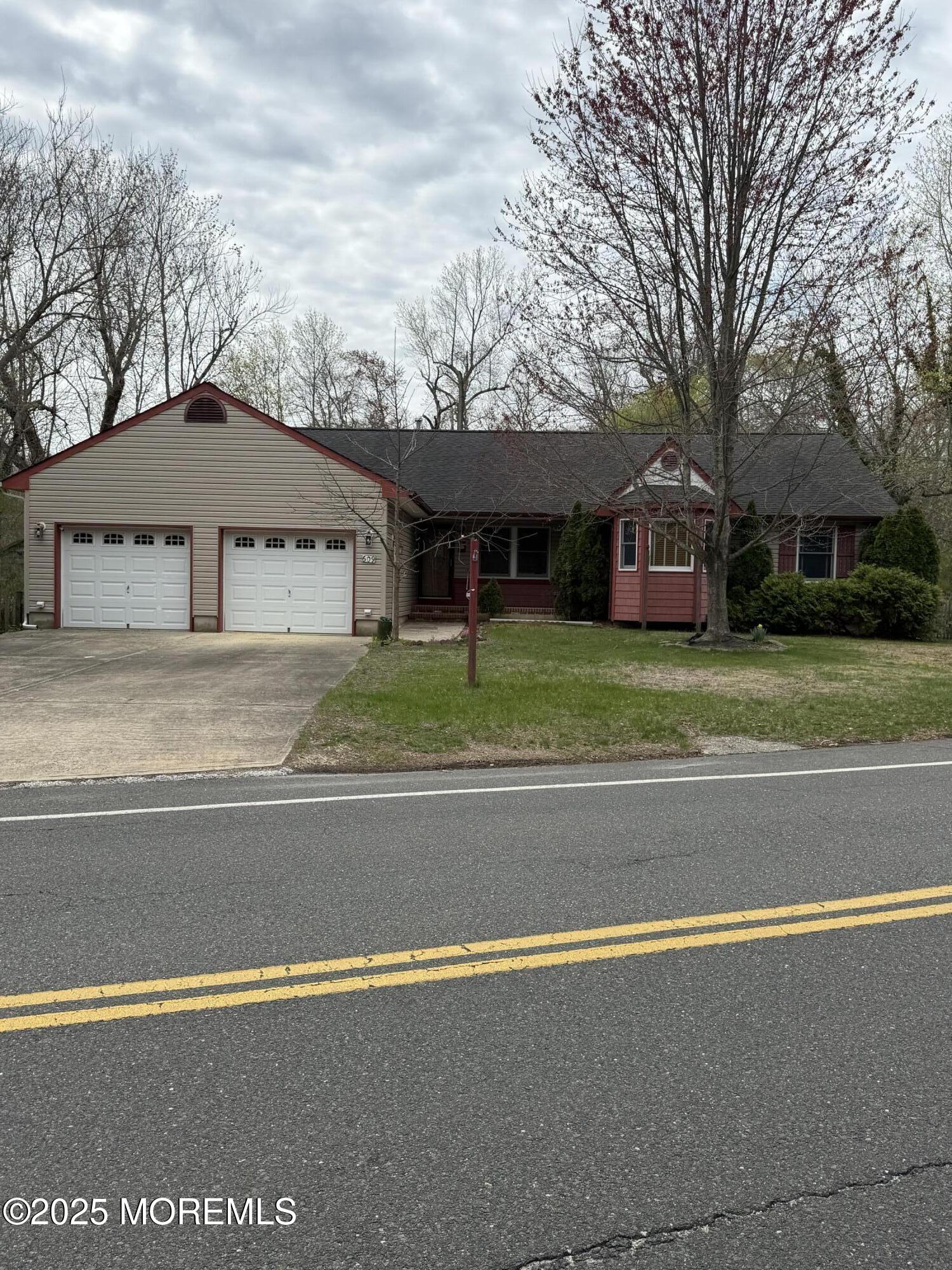 609 E Bay Avenue, Barnegat, New Jersey image 1