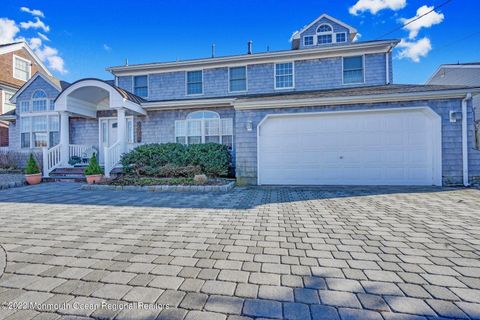 Homes For Rent - 323 Cove Drive<br/> Mantoloking, NJ 08738