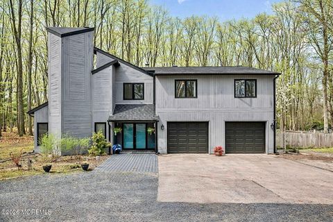 Photo of 176 Stonehill Road, Freehold, NJ 07728 (MLS # 22609242)