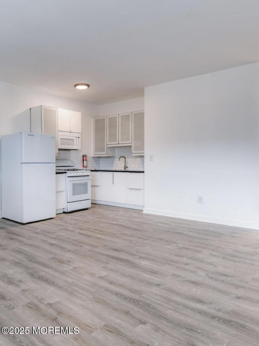 109 Mccabe Avenue 307