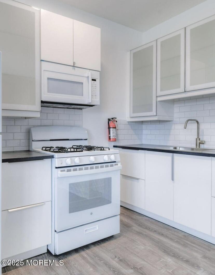 109 Mccabe Avenue 307