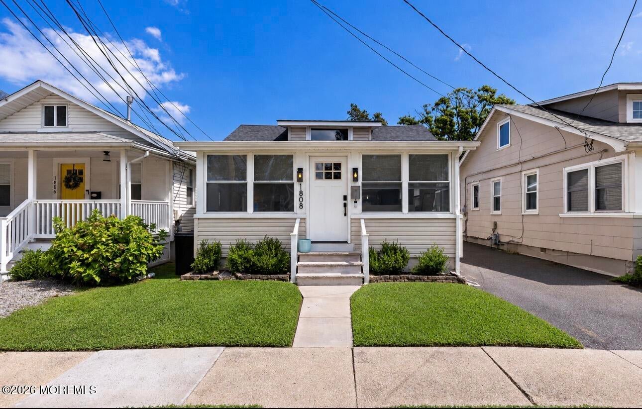 1808 Bradley Terrace