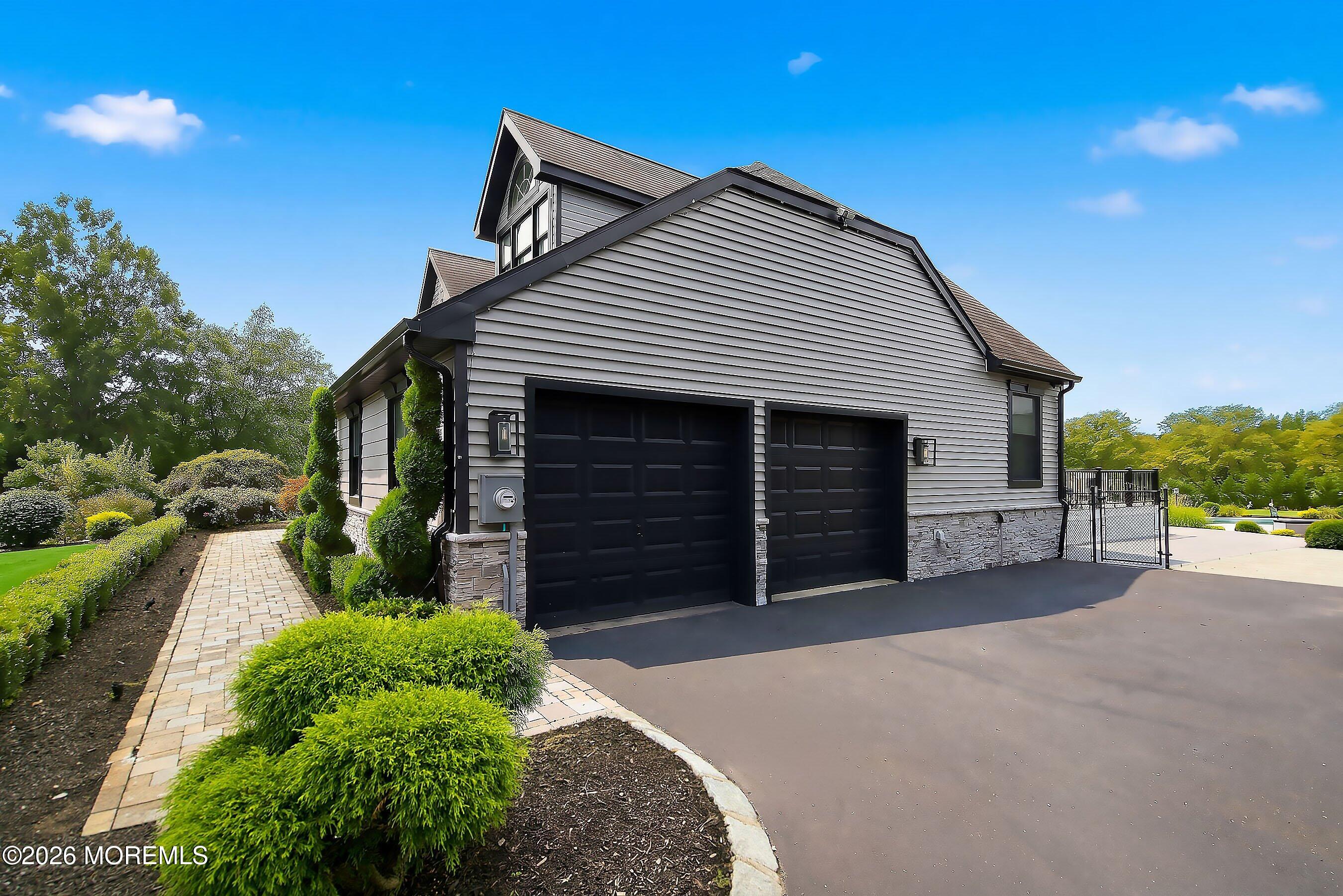 27 Steeple Chase Road