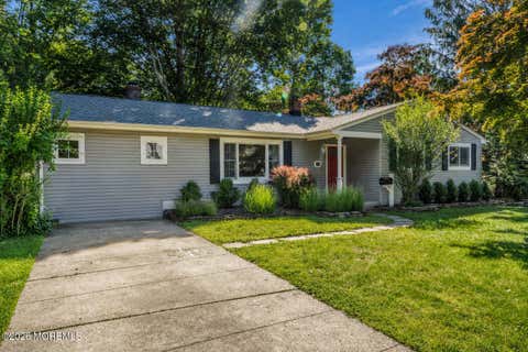 Homes For Sale - 77 Poricy Lane<br/> Red Bank, NJ 07701