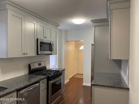 Homes For Sale - 729 Spruce Street<br/> Trenton, NJ 08638
