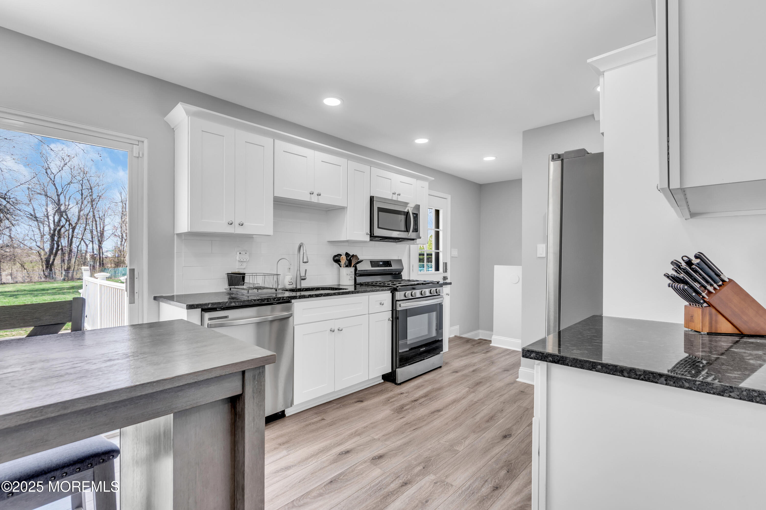 27 Koenig Lane, Freehold, New Jersey image 12