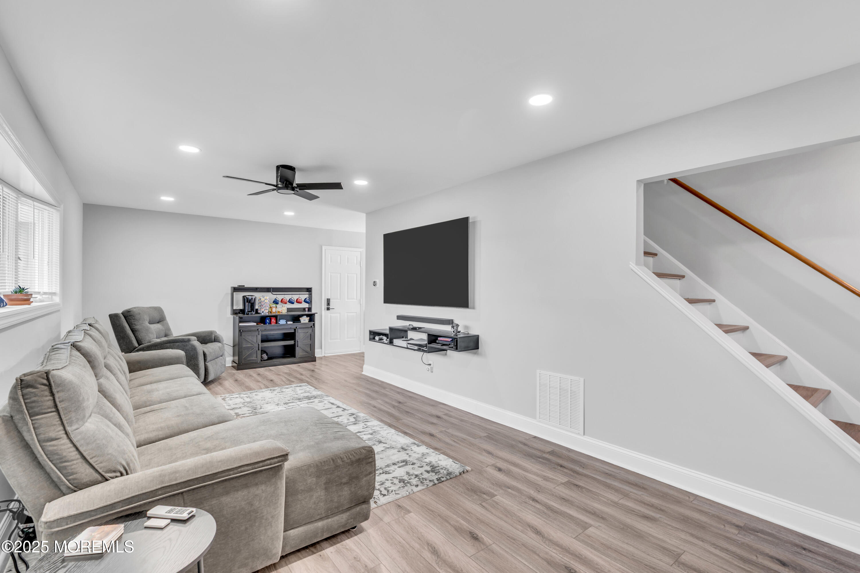 27 Koenig Lane, Freehold, New Jersey image 5