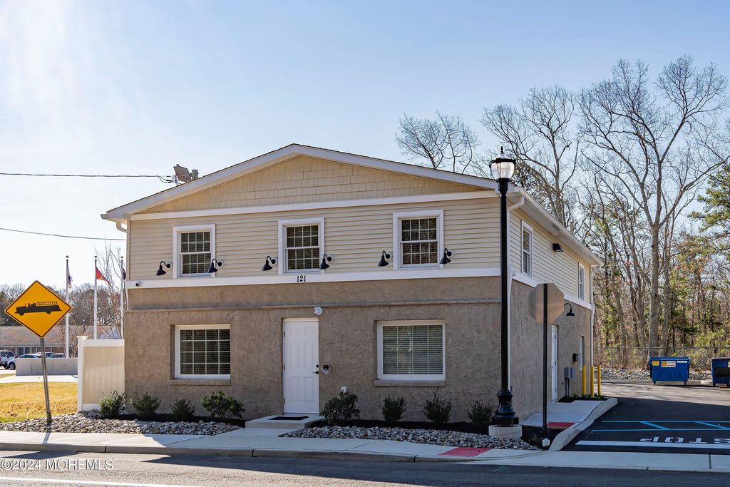 121 Wells Mill Road Unit B, Waretown, NJ 08758, MLS 22409638 Howard