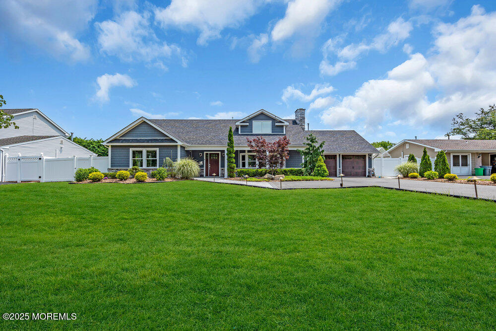 590 Lloyd Road