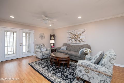Condo For Sale - 48 Wild Turkey Way #B<br/> Manalapan, NJ 07726