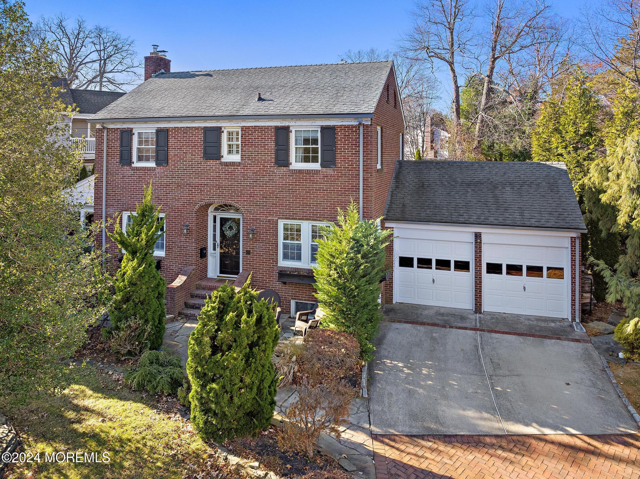 400 Bridlemere Avenue