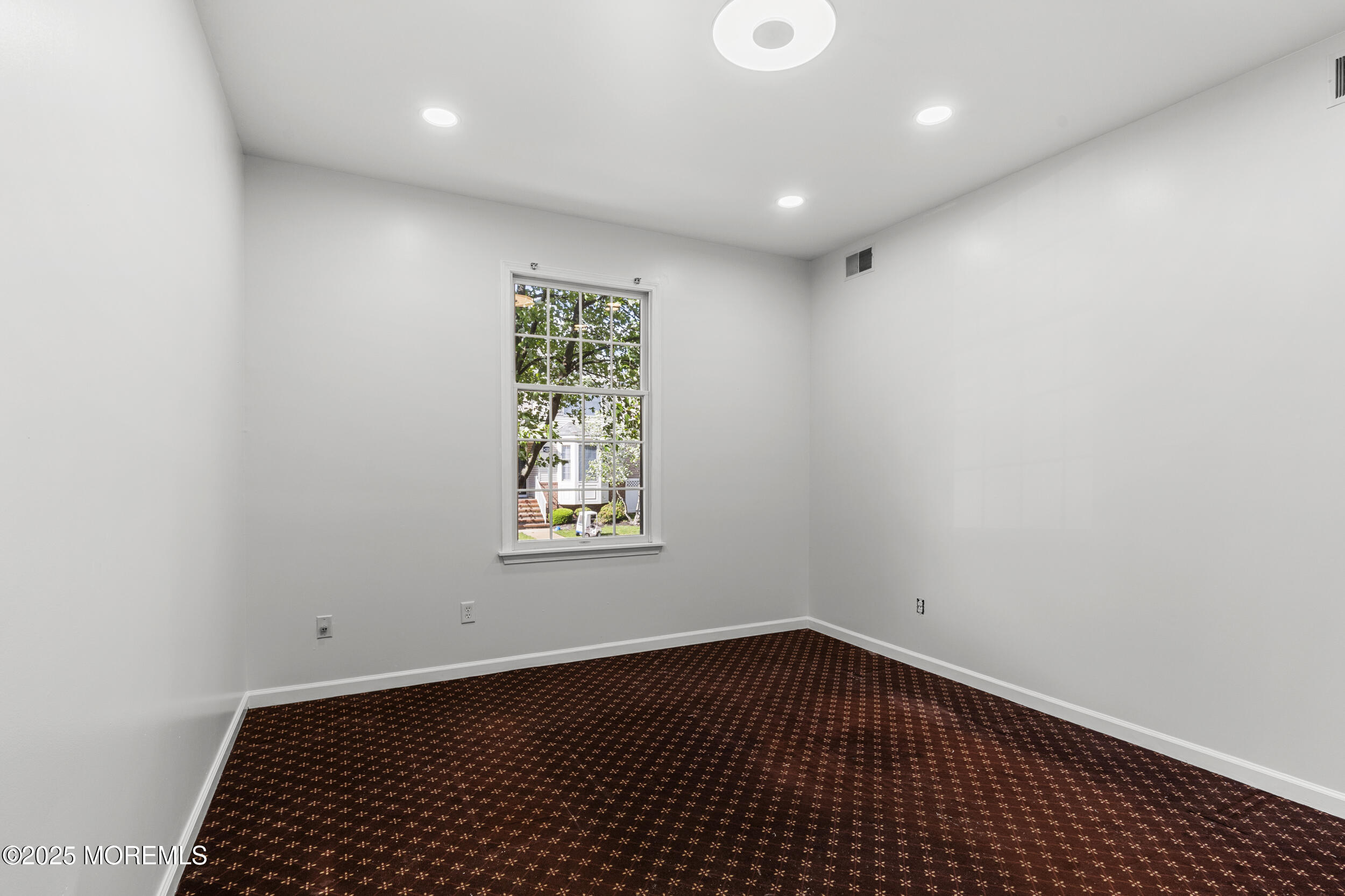13 Sequoia Drive, Lakewood, New Jersey image 10