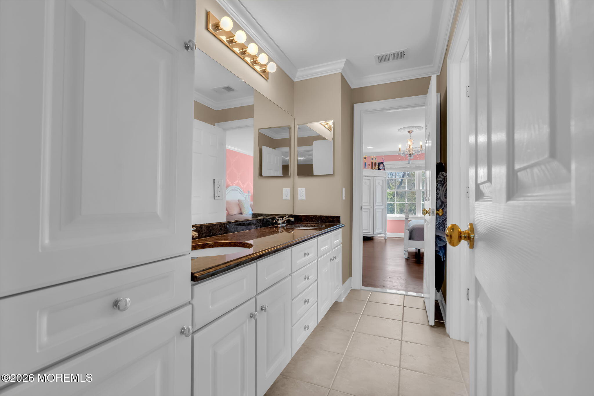Marlboro, New Jersey, 07746, United States, 5 Bedrooms Bedrooms, ,5 BathroomsBathrooms,Residential,Active,2042175