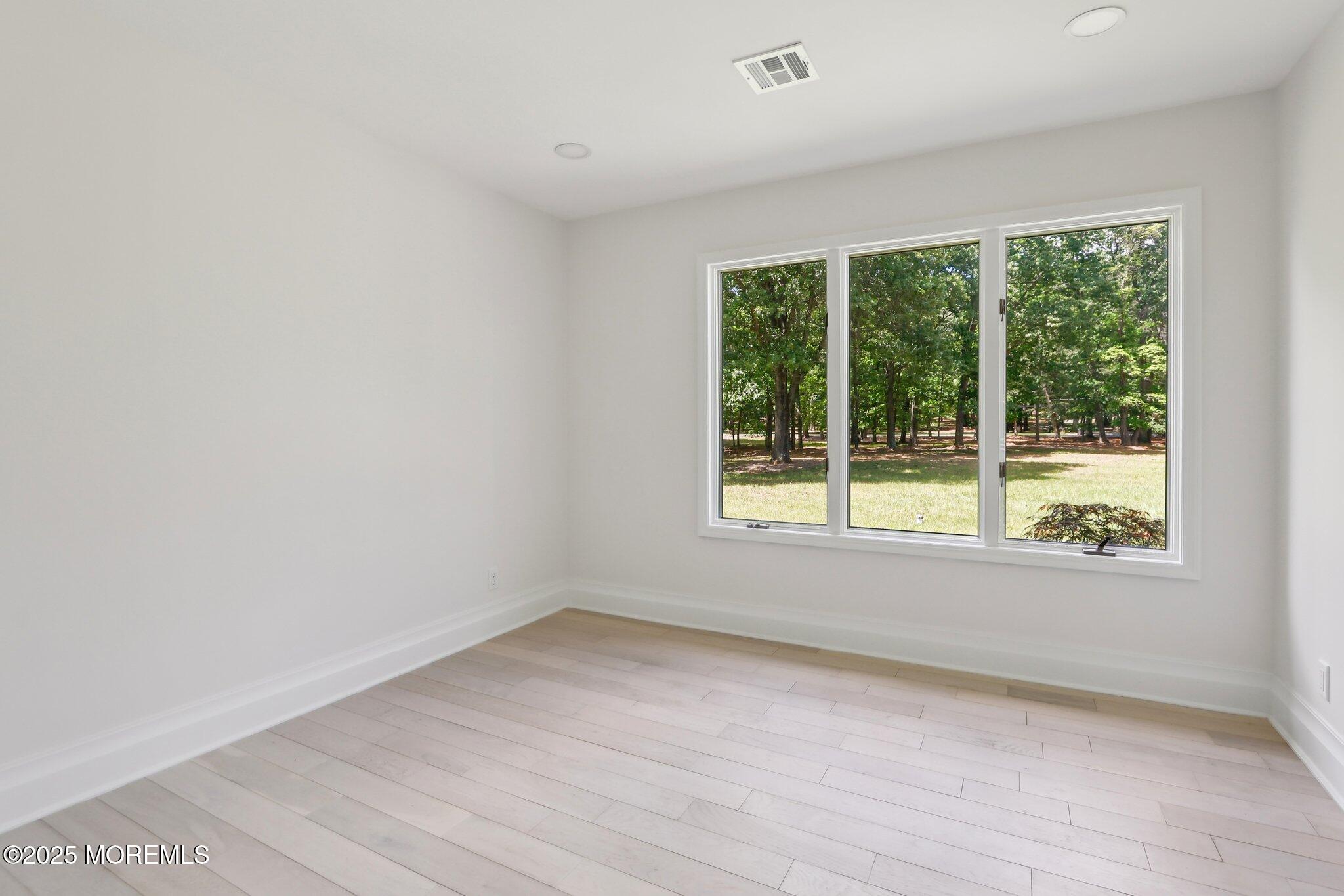 8 Olden Court, Colts Neck, New Jersey image 41
