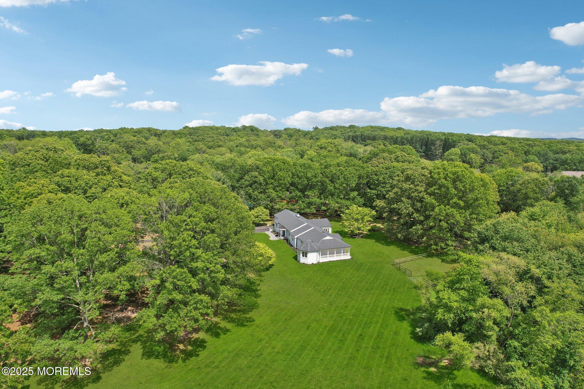 8 Olden Court, Colts Neck, New Jersey image 6