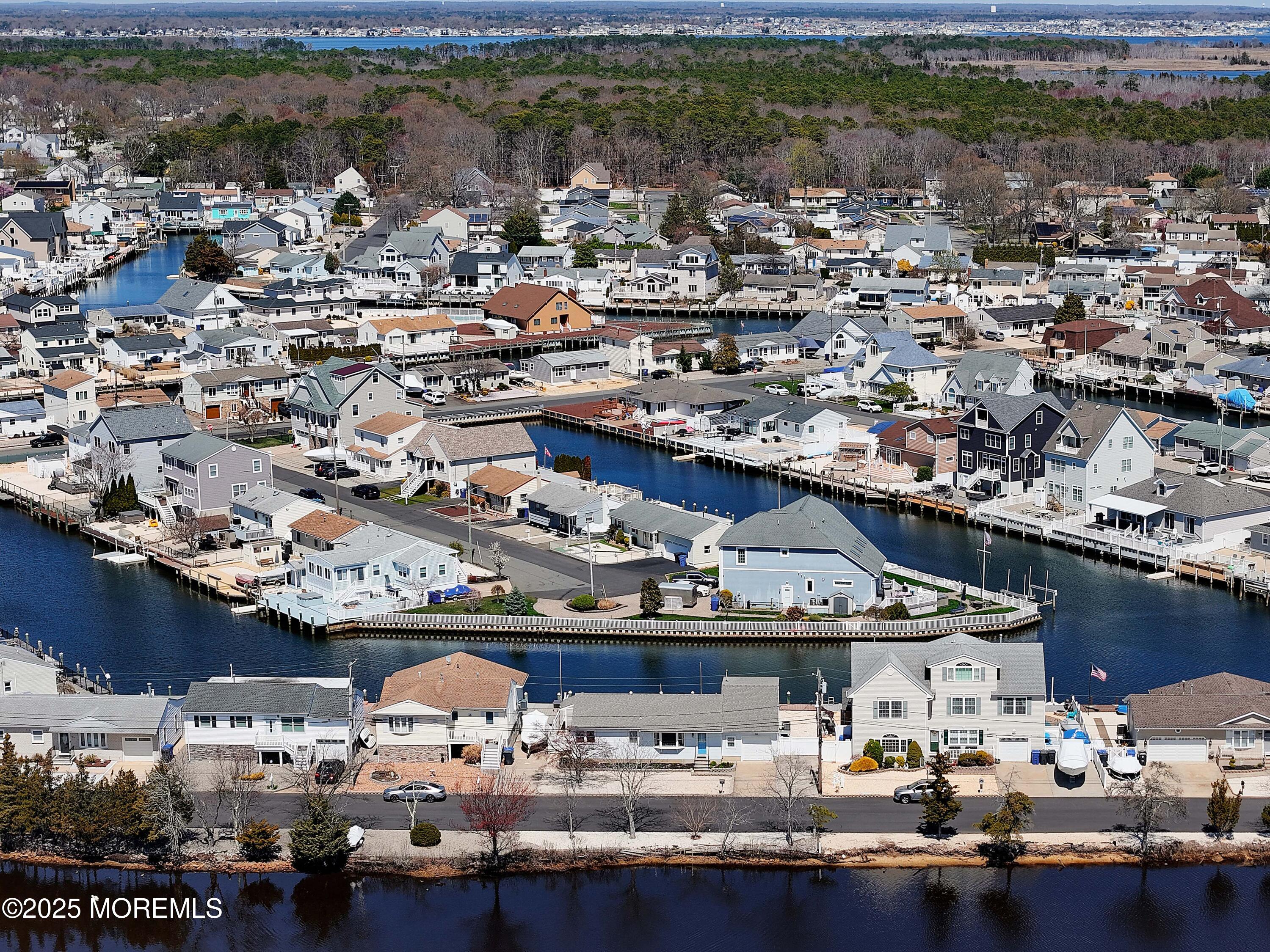 703 Golden Drive, Toms River, New Jersey image 44