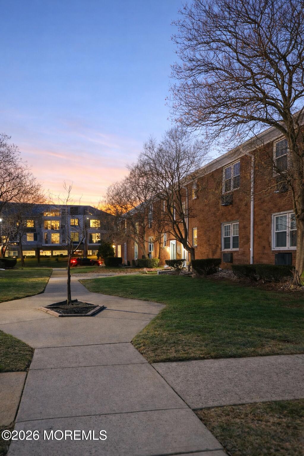 364 Westwood Avenue 52