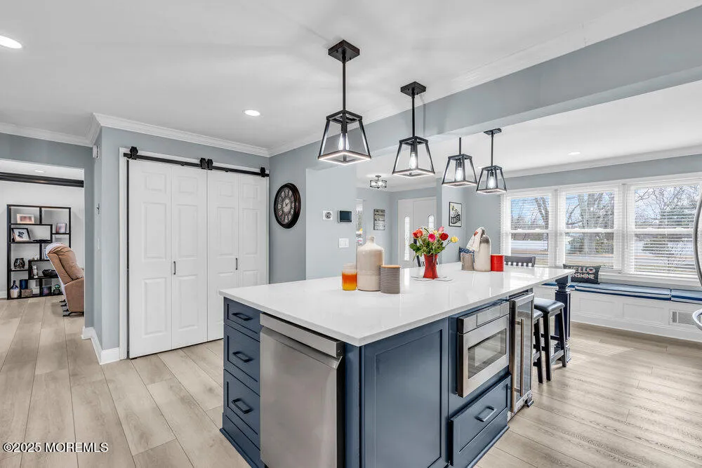 Eatontown, New Jersey 07724, United States, 3 Bedrooms Bedrooms, ,3 BathroomsBathrooms,Residential,Pending,4542