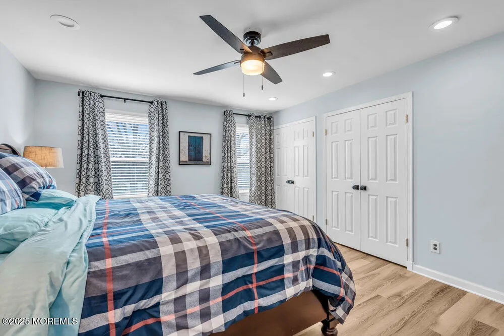 Eatontown, New Jersey 07724, United States, 3 Bedrooms Bedrooms, ,3 BathroomsBathrooms,Residential,Pending,4542