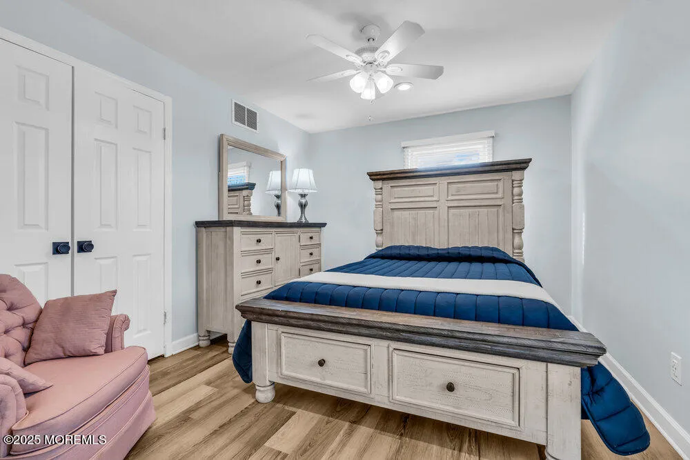 Eatontown, New Jersey 07724, United States, 3 Bedrooms Bedrooms, ,3 BathroomsBathrooms,Residential,Pending,4542