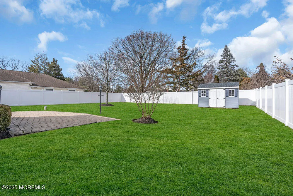 Eatontown, New Jersey 07724, United States, 3 Bedrooms Bedrooms, ,3 BathroomsBathrooms,Residential,Pending,4542